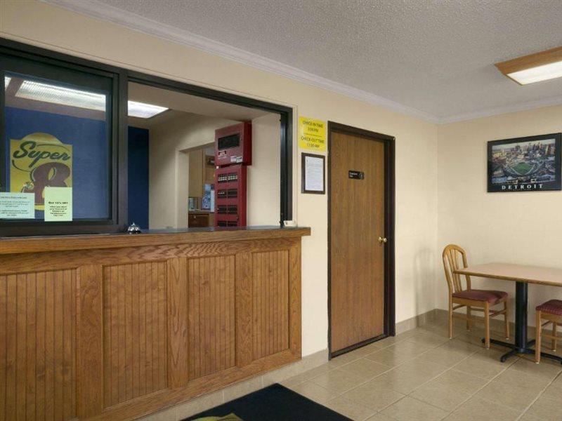 Motel Super 8 By Wyndham Saginaw Exterior foto
